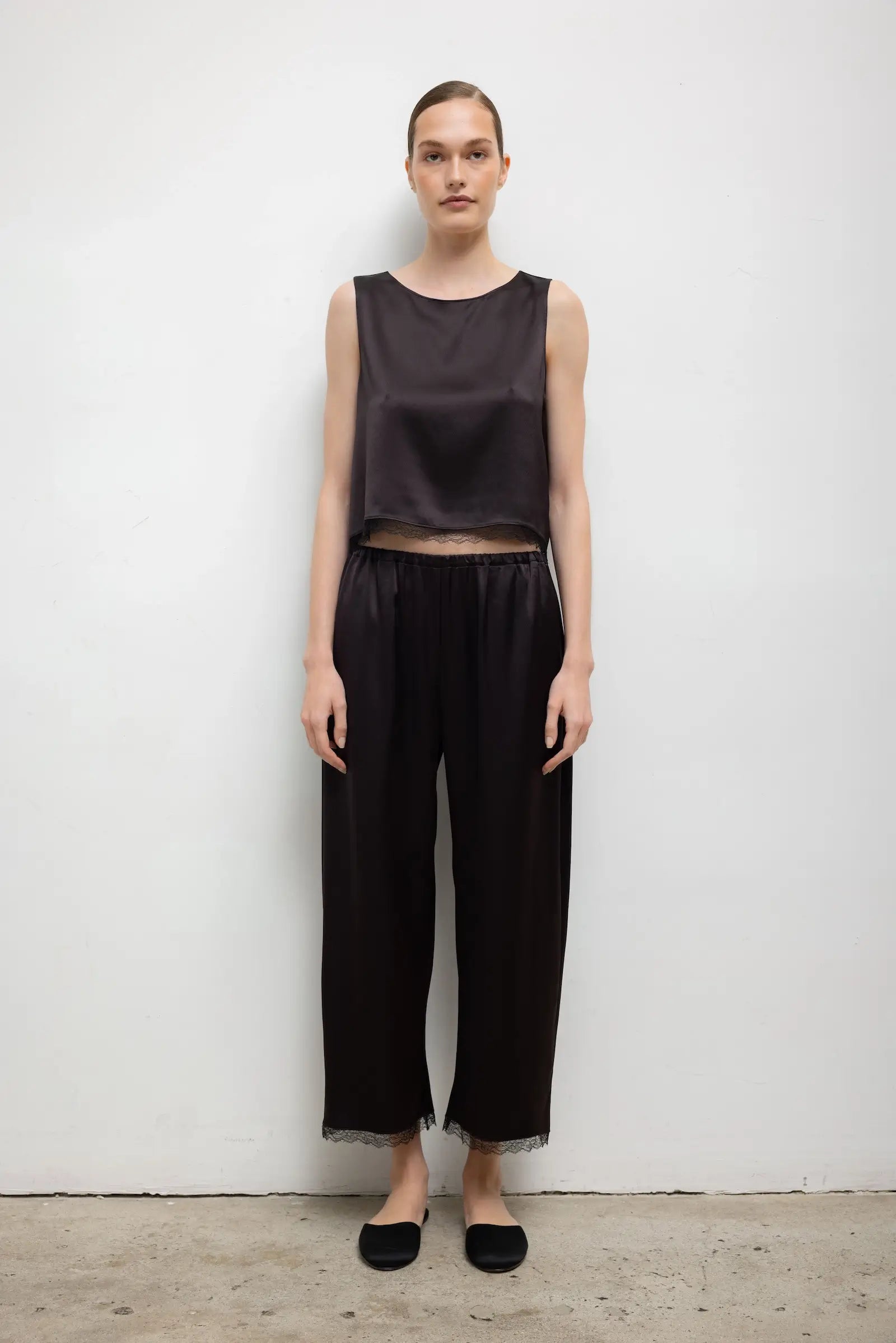 Barb Lace Crop Pant