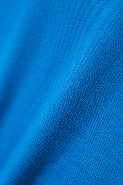 James Classic V Neck - LESET Blue - Image 7