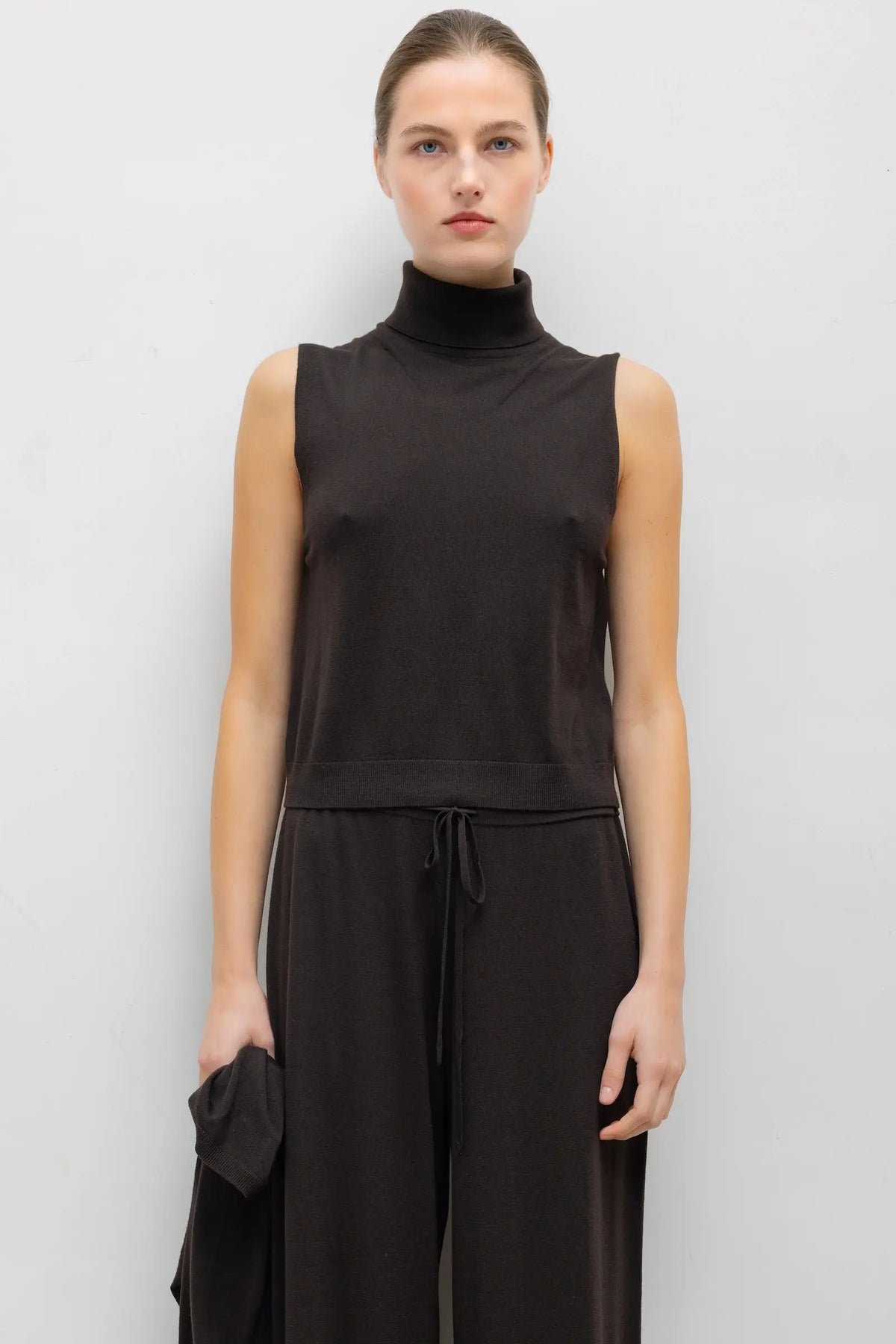 James Sleeveless Turtleneck - Chocolate - Image 1