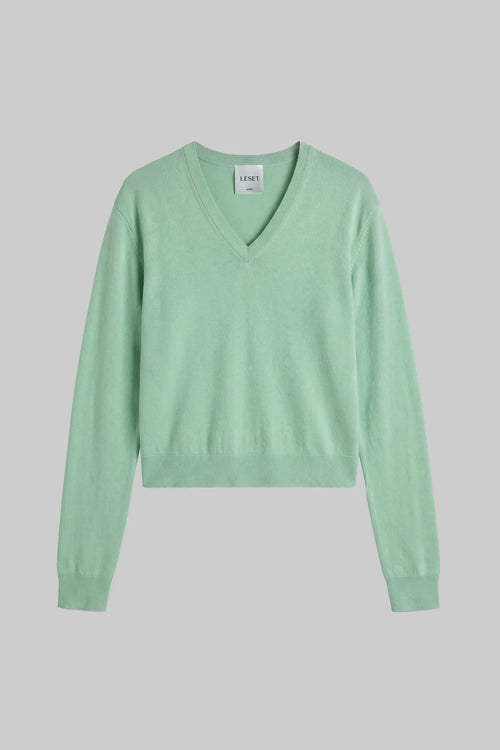 James Classic V Neck - Pistachio - Image 2