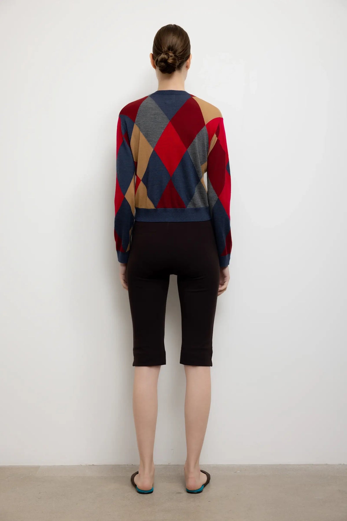 James Argyle Classic V Neck - Framboise Argyle - Image 7