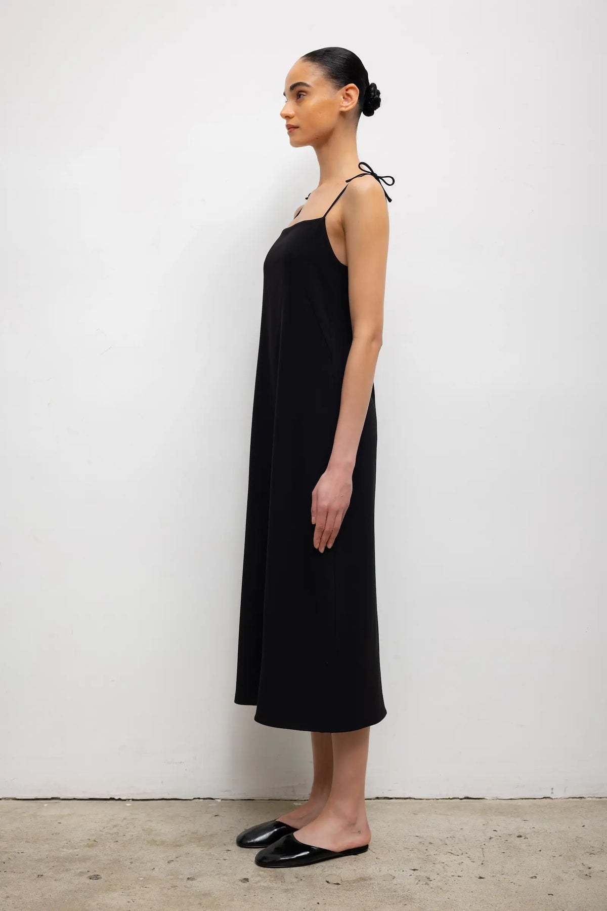 Pre-Order: Arielle Tie Strap Midi Dress - Black - Image 5