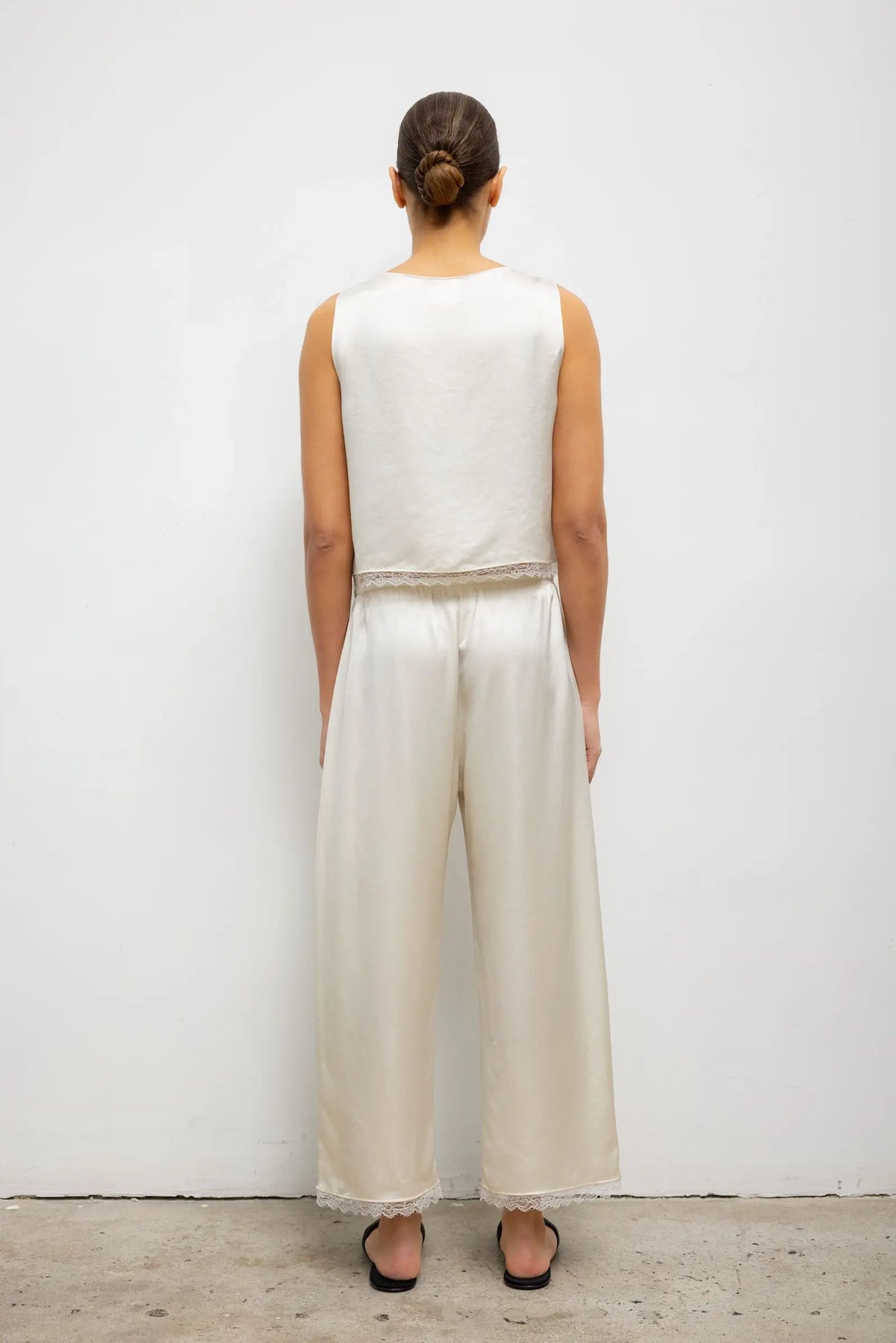 Barb Lace Crop Pant - Creme - Image 6