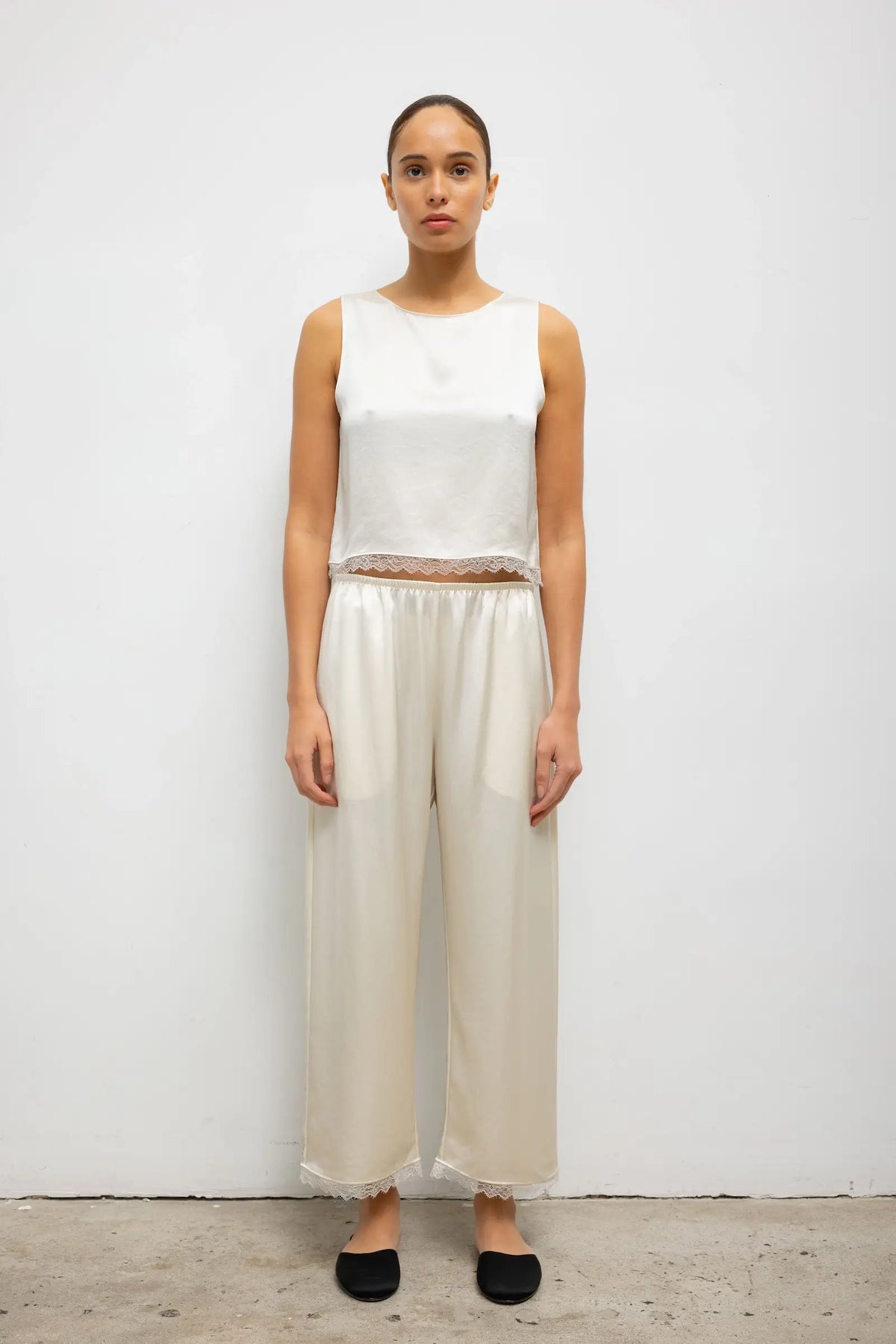 Barb Lace Crop Sleeveless Crew - Creme - Image 3