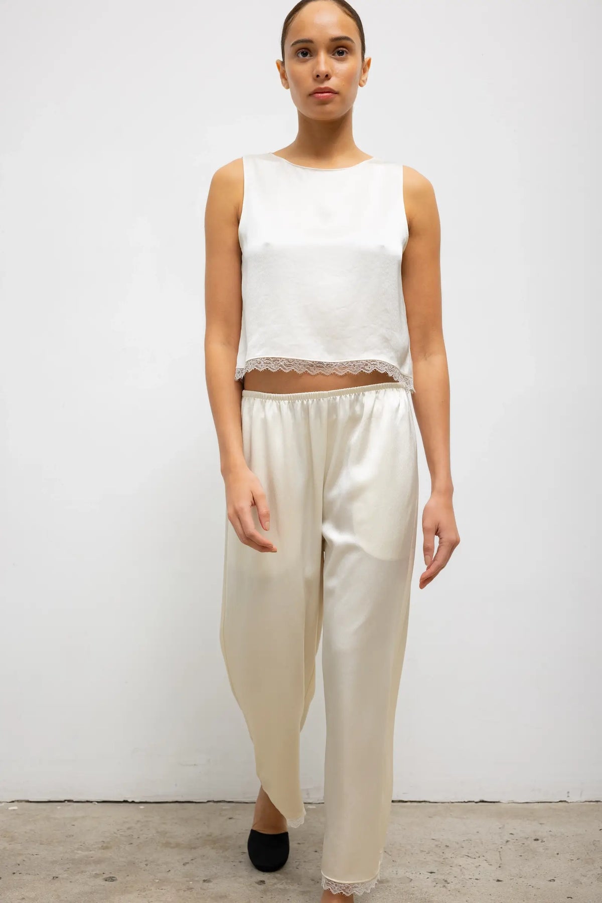 Barb Lace Crop Sleeveless Crew - Creme - Image 4