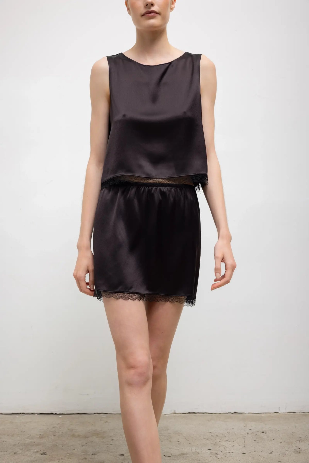 Barb Lace Mini Skirt - Chocolate - Image 4