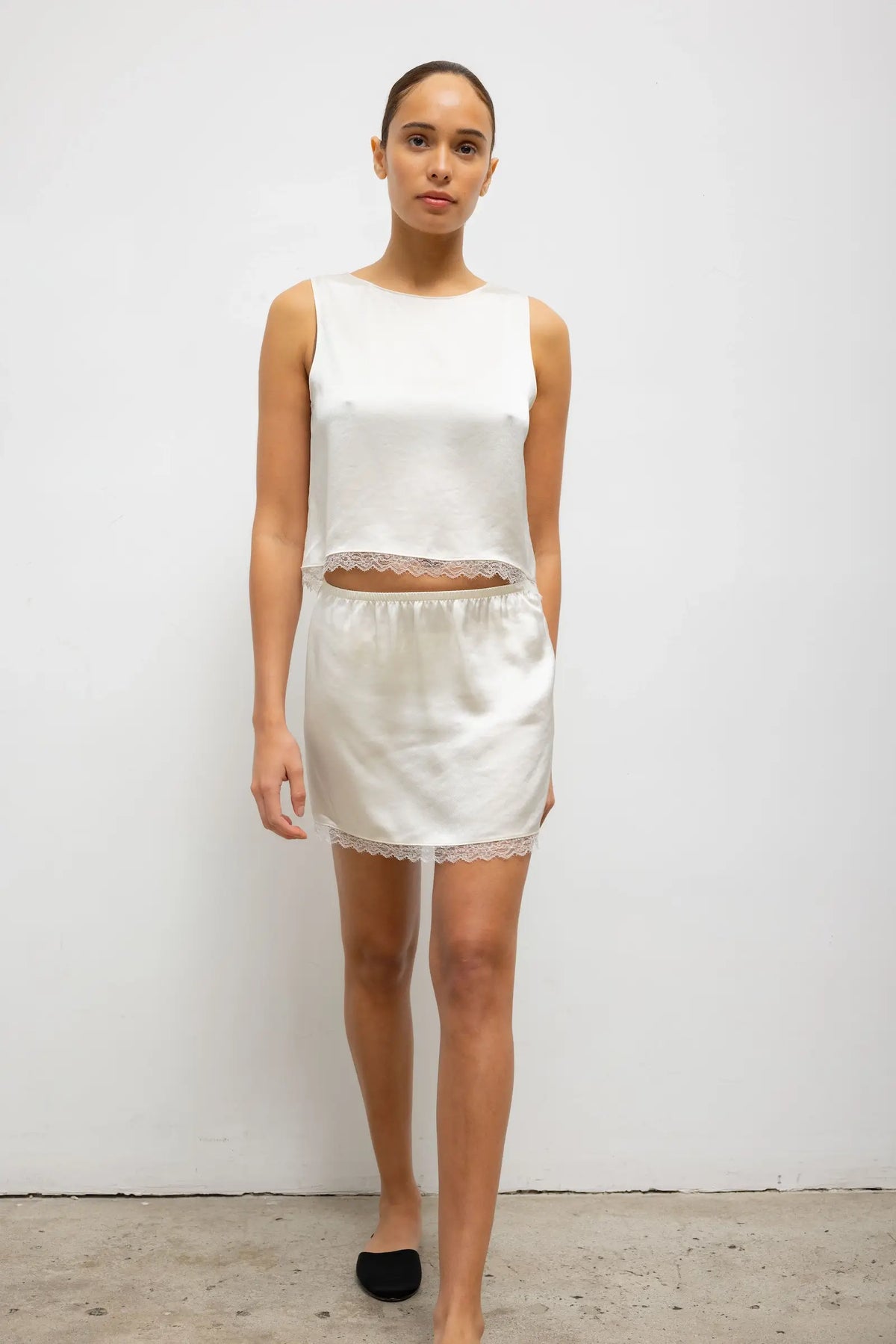 Barb Lace Mini Skirt - Creme - Image 3