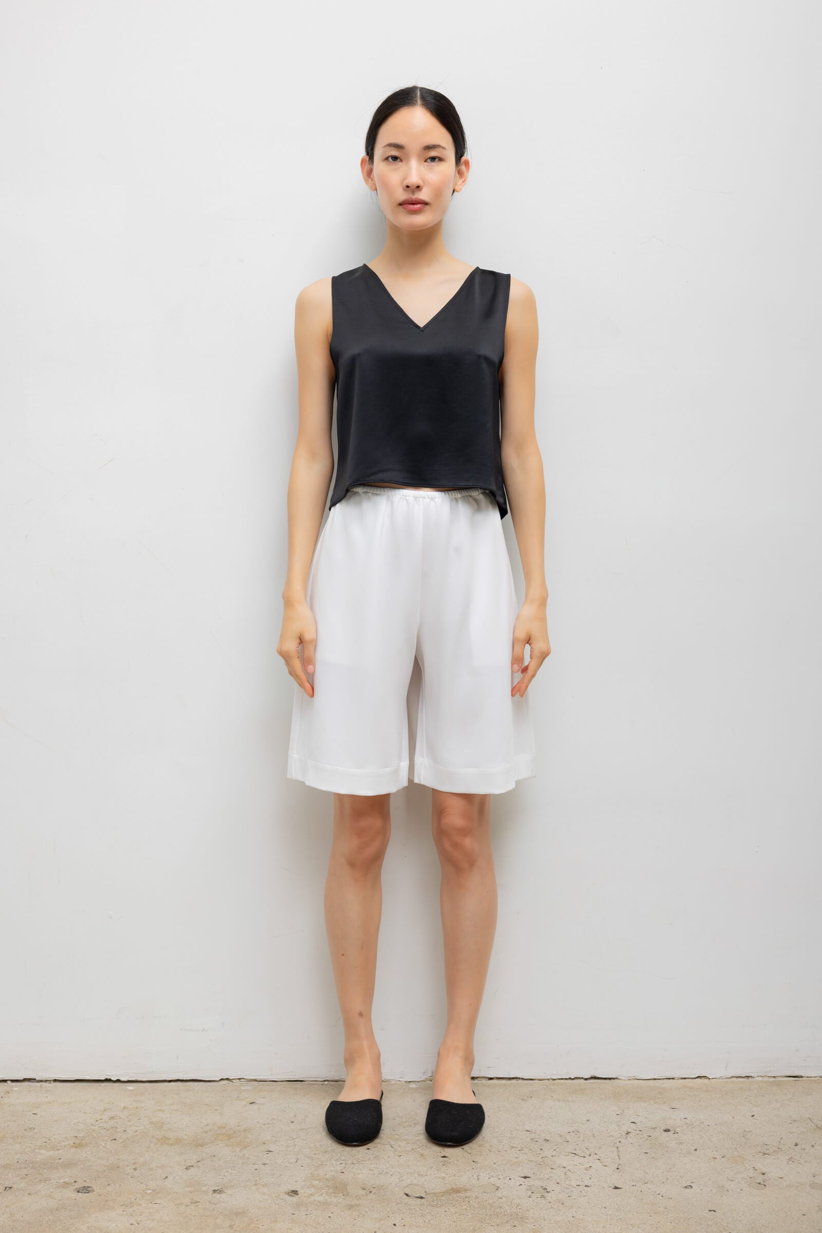 Barb V Neck Shell