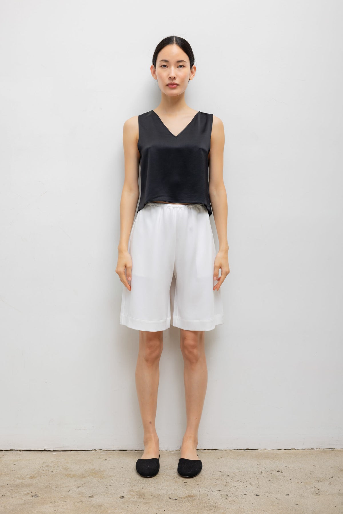 Barb V Neck Shell - Black - Image 3
