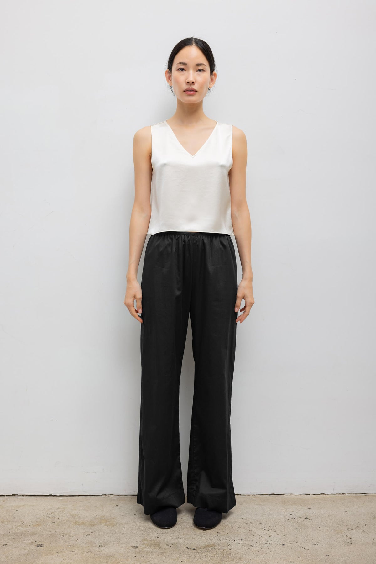Barb V Neck Shell - Creme - Image 3