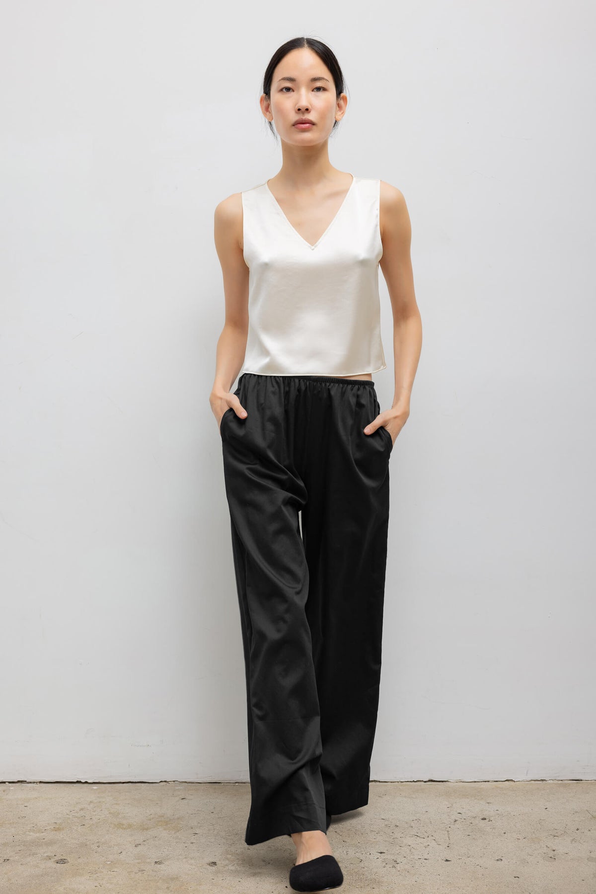 Barb V Neck Shell - Creme - Image 4