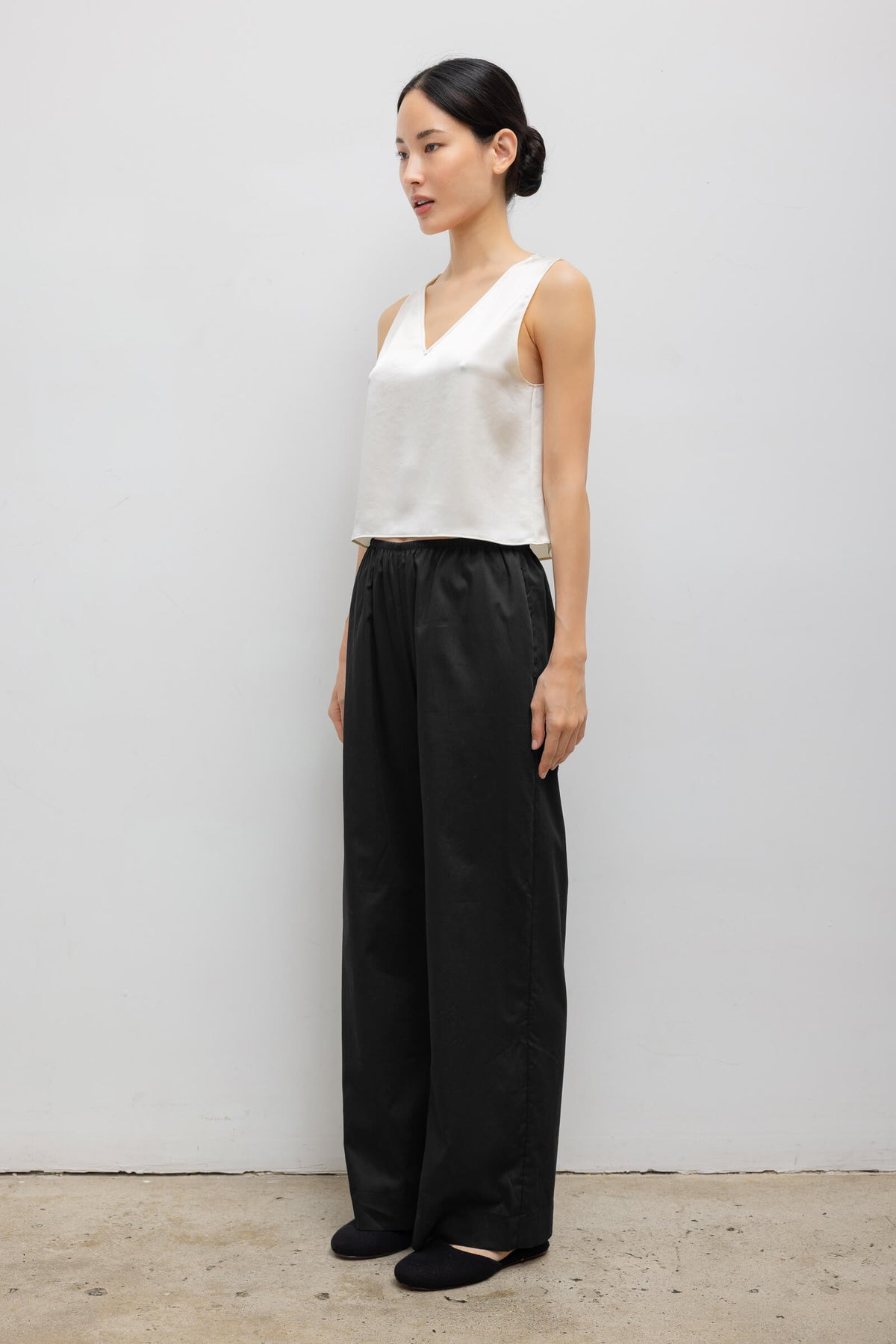 Barb V Neck Shell - Creme - Image 6