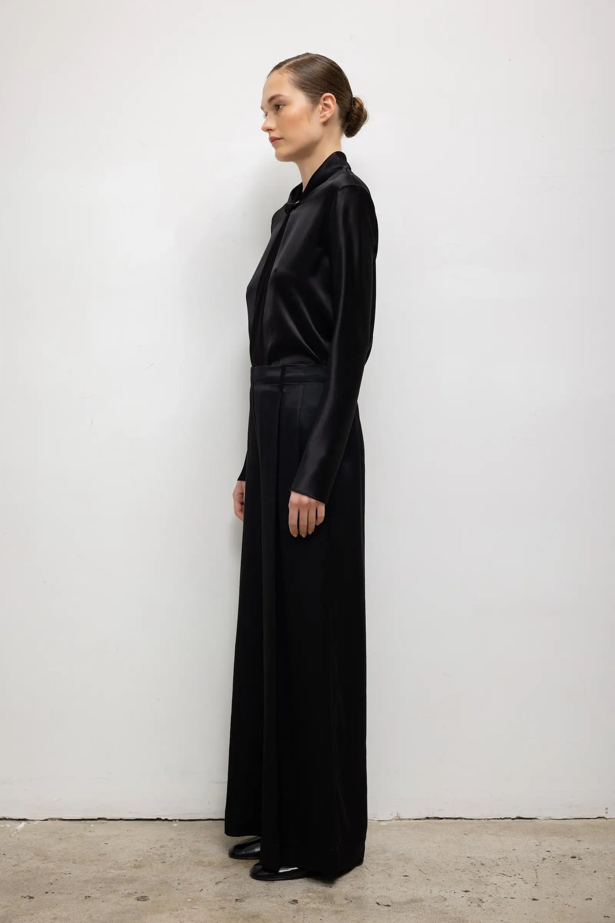 Barb Scarf Longsleeve - Black - Image 6