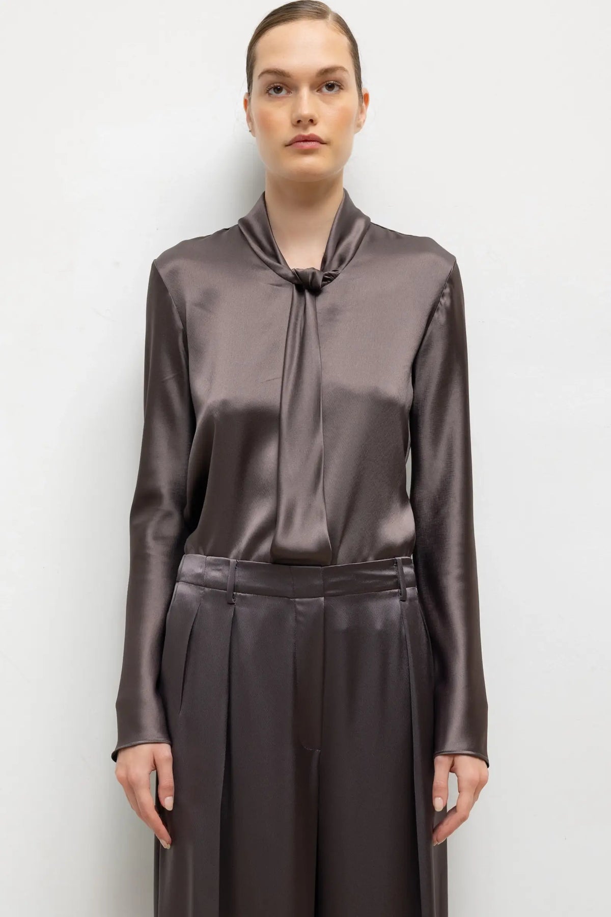 Barb Scarf Longsleeve - Gunmetal - Image 1