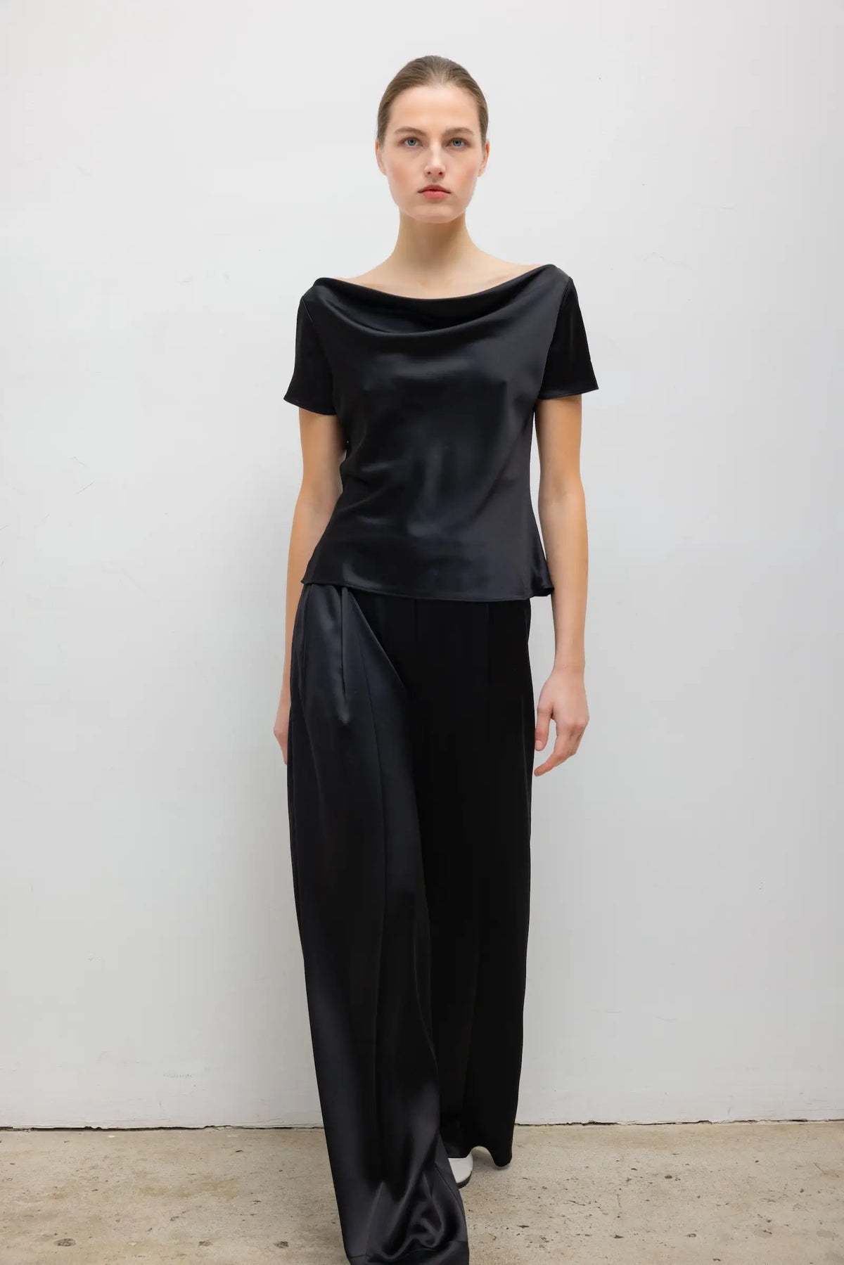 Barb Pleated Trouser - Black - Image 3