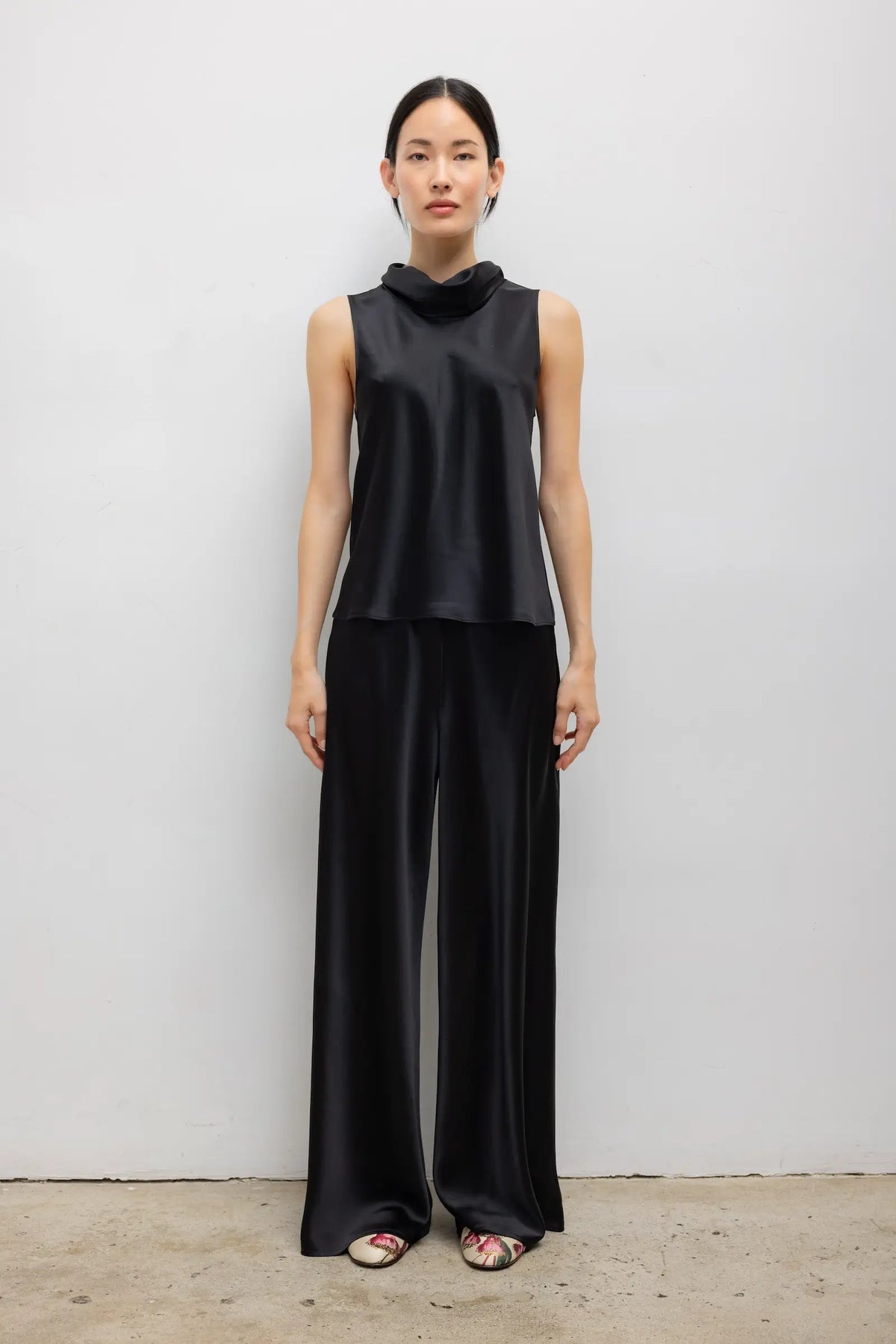 Barb Sleeveless Cowl Neck - Black - Image 3