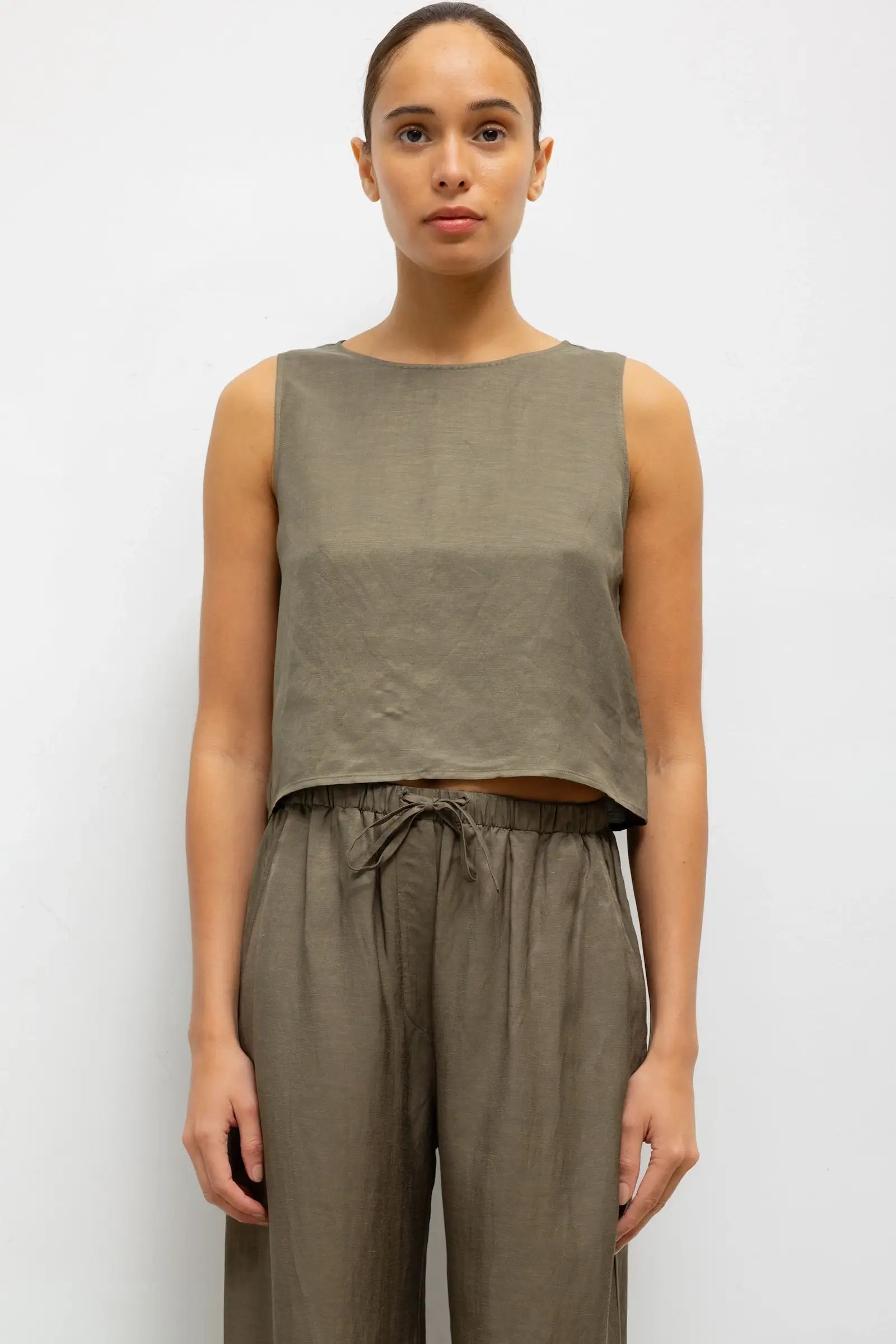 Daniel Crop Sleeveless Crew