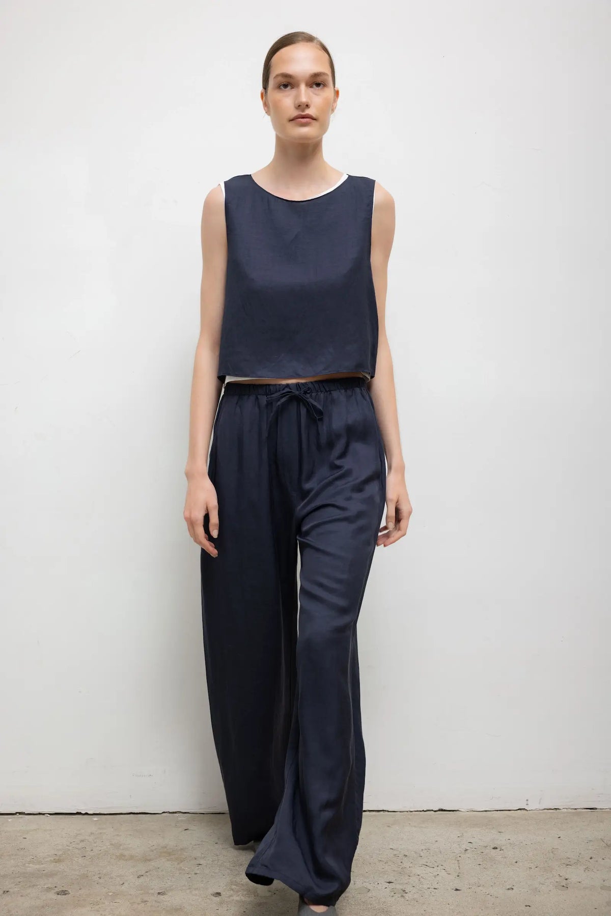 Daniel Crop Sleeveless Crew - Midnight - Image 4