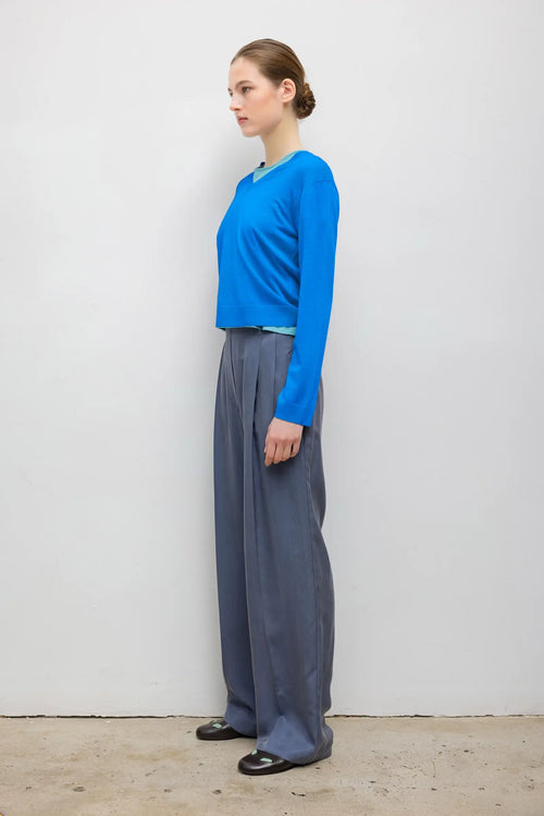James Classic V Neck - LESET Blue - Image 5