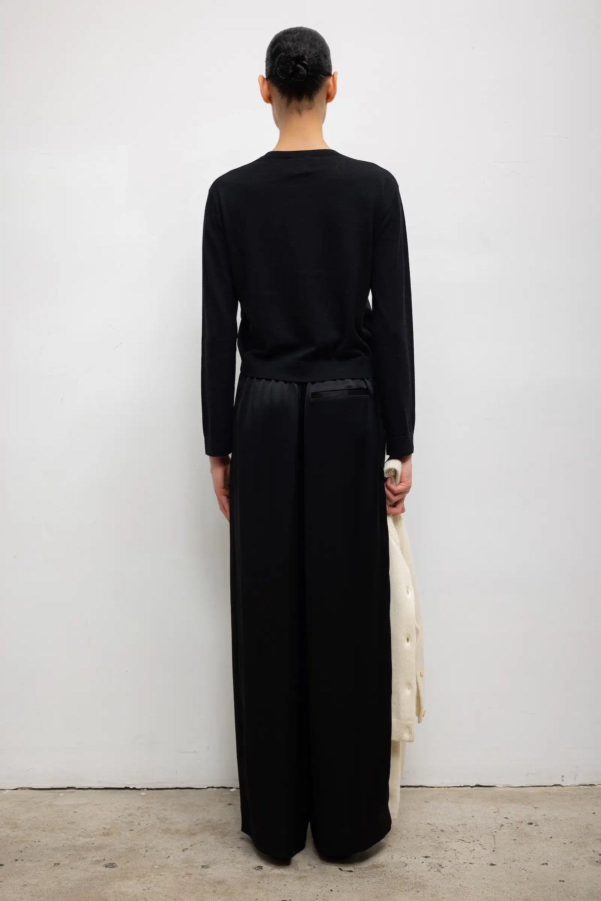 James Tie Crewneck - Black - Image 7