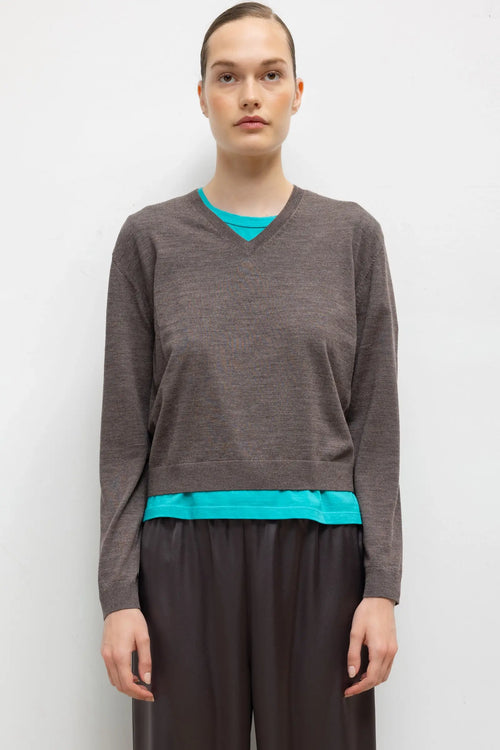 James Classic V Neck - Chocolate Melange - Image 1