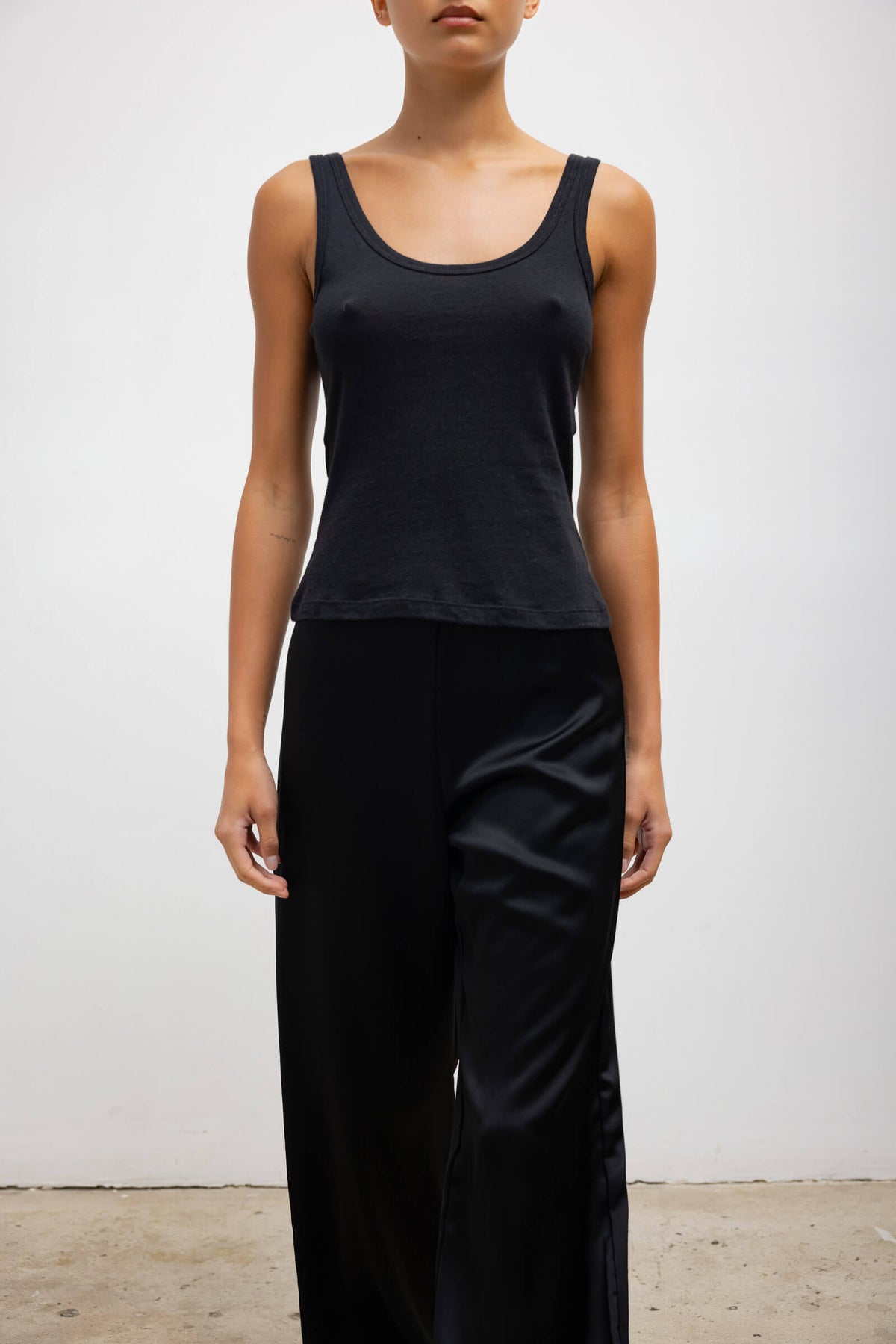 Laura Scoop Neck Tank - Black - Image 3