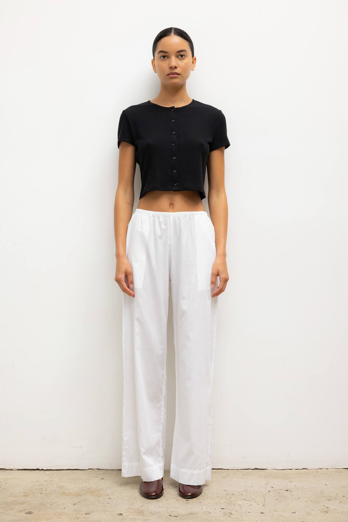 Lauren Short Sleeve Cardigan - Black - Image 3