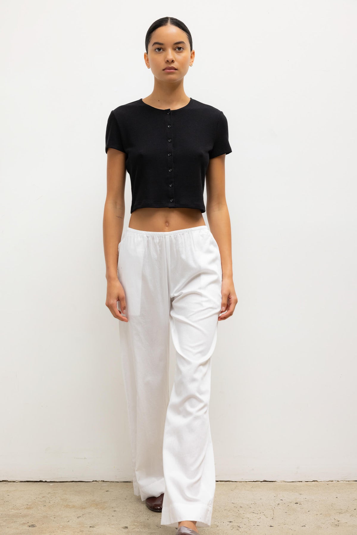 Lauren Short Sleeve Cardigan - Black - Image 4