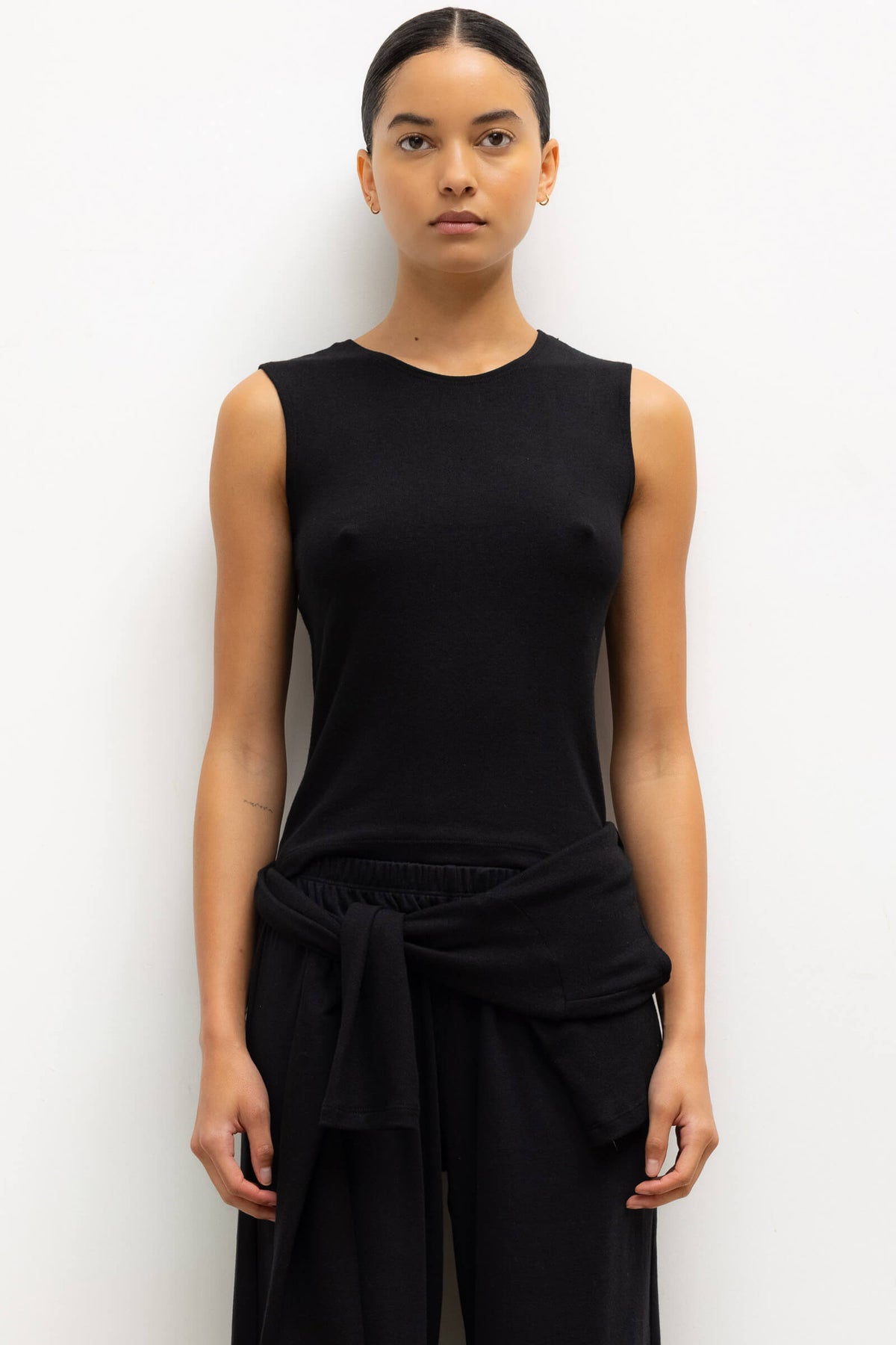 Lauren Sleeveless Crewneck - Black - Image 1