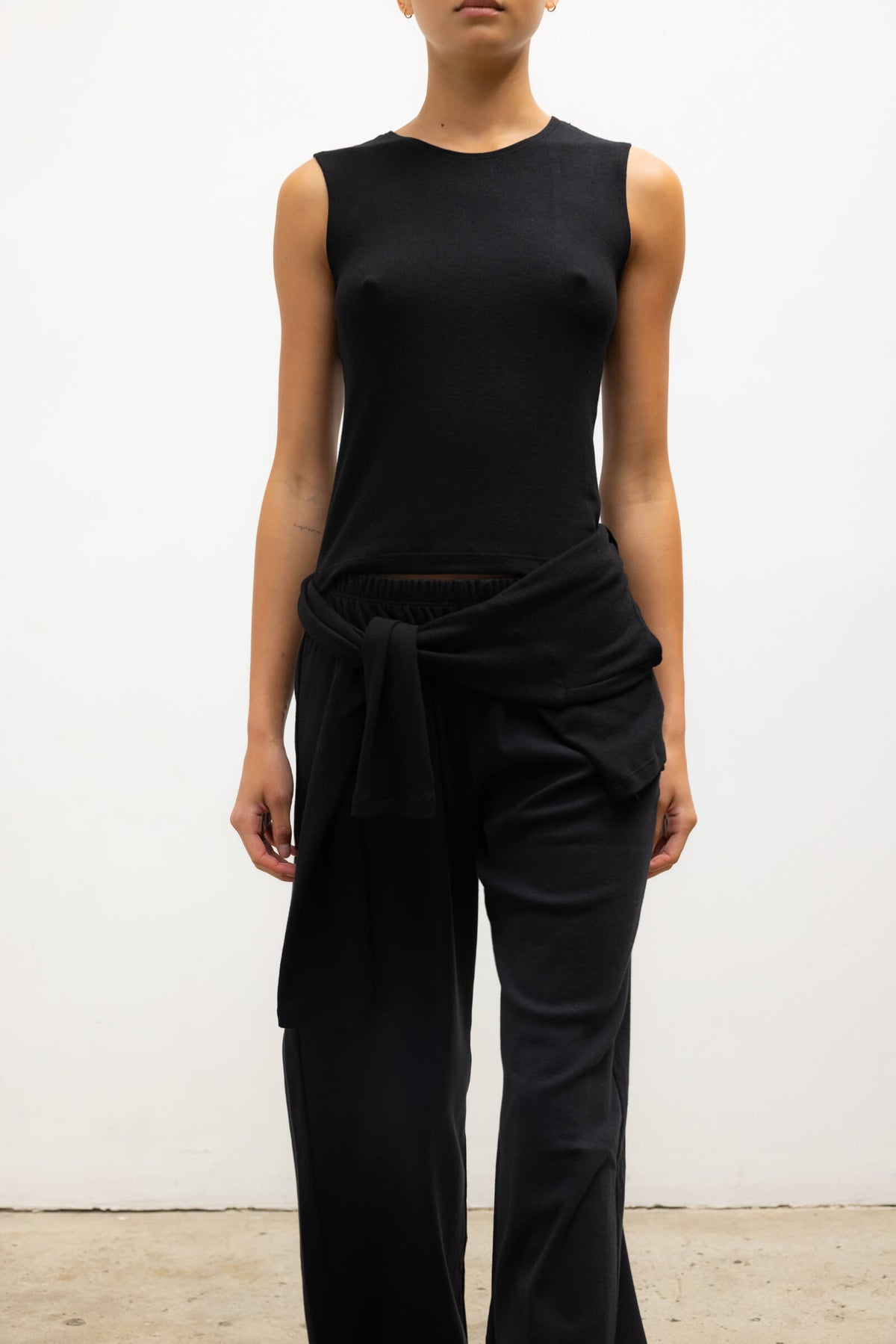 Lauren Sleeveless Crewneck - Black - Image 5