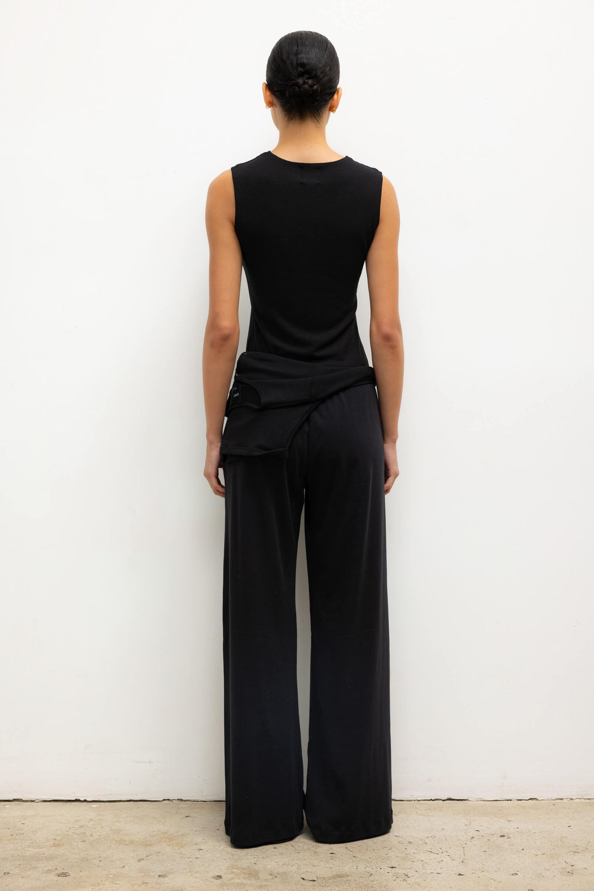 Lauren Sleeveless Crewneck - Black - Image 7