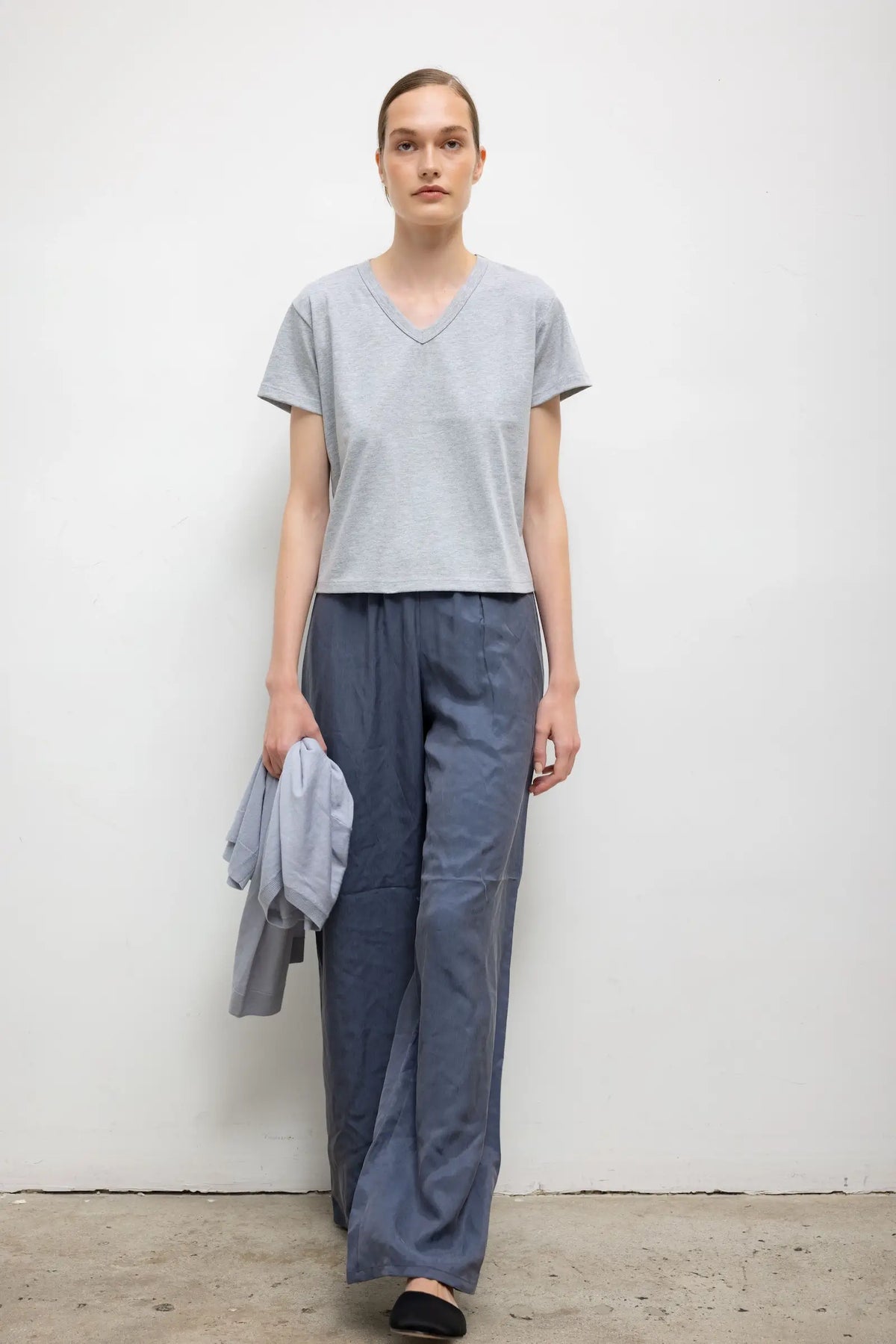 Margo V Neck - Heather Grey - Image 4