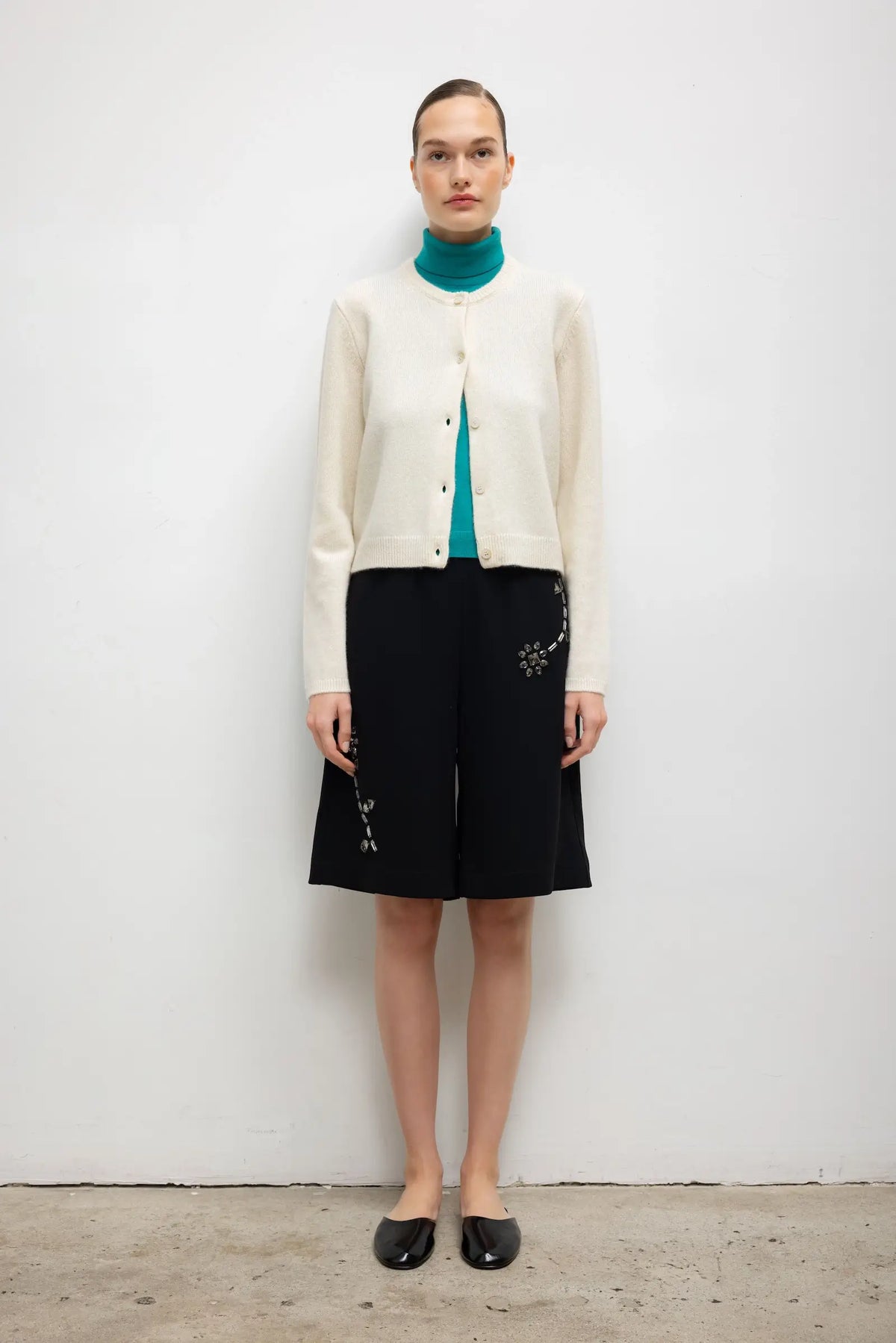 Pre-Order: Millie Cashmere Classic Cardigan - Creme - Image 3
