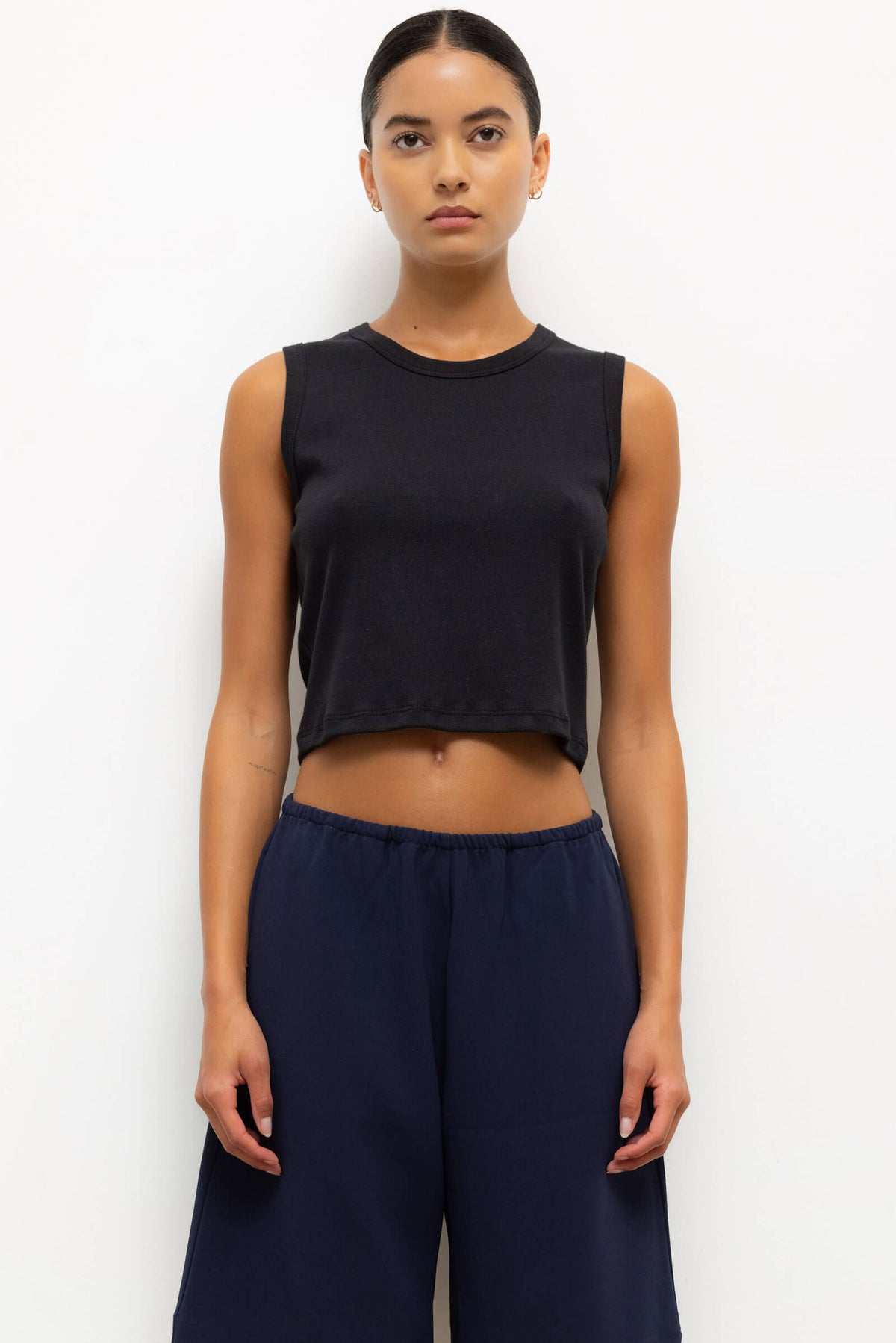 Nando Sleeveless Crew - Black - Image 1