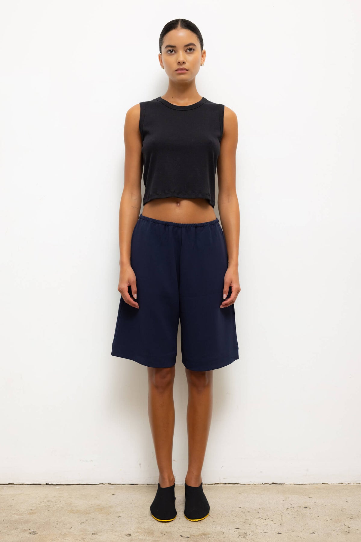 Nando Sleeveless Crew - Black - Image 3
