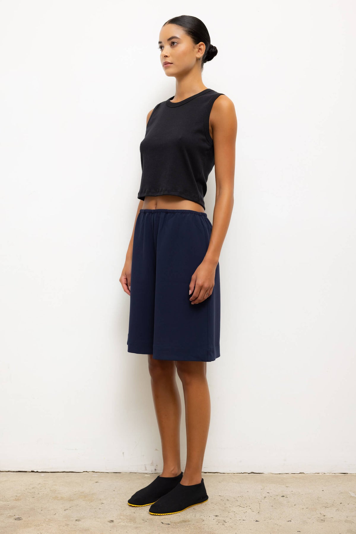 Nando Sleeveless Crew - Black - Image 5