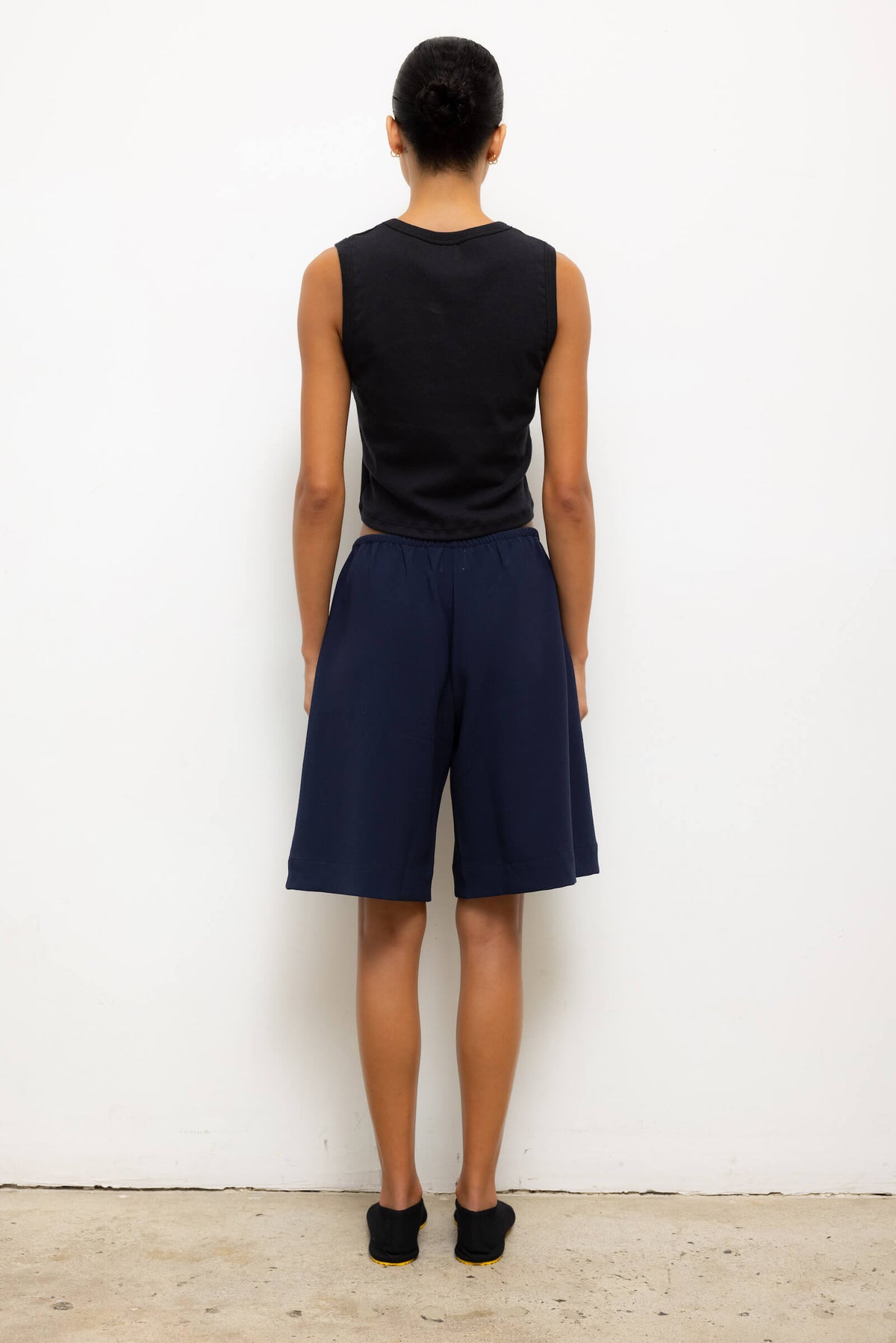 Nando Sleeveless Crew - Black - Image 6