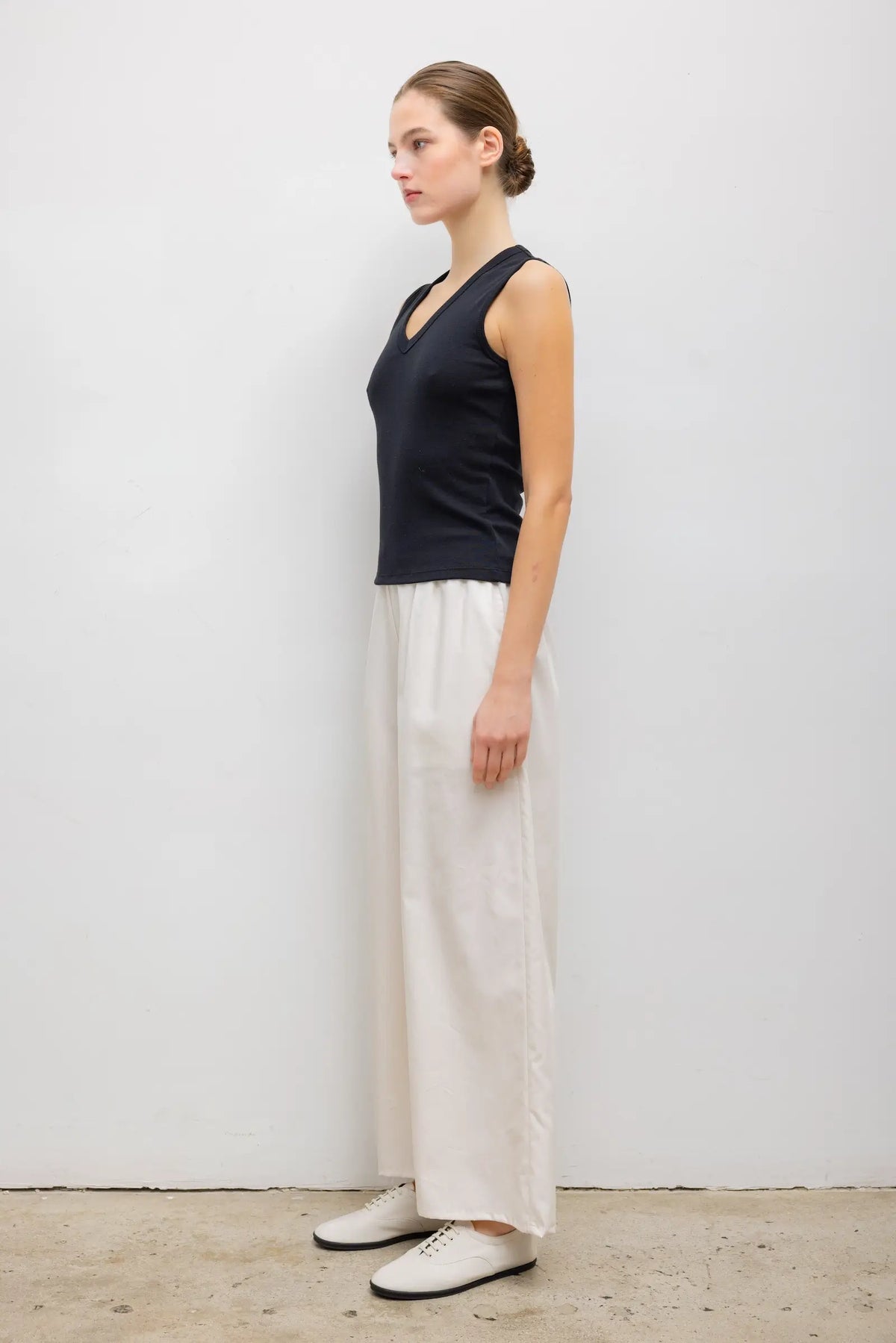 Nando Sleeveless V Neck - Black - Image 6