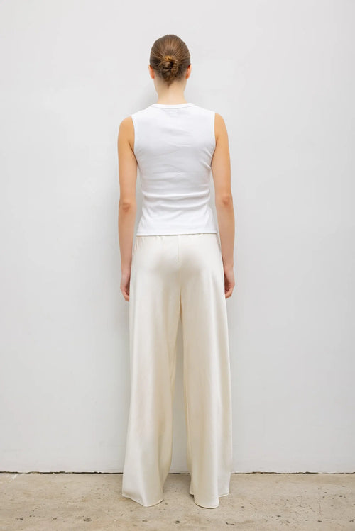 Nando Sleeveless V Neck - White - Image 6