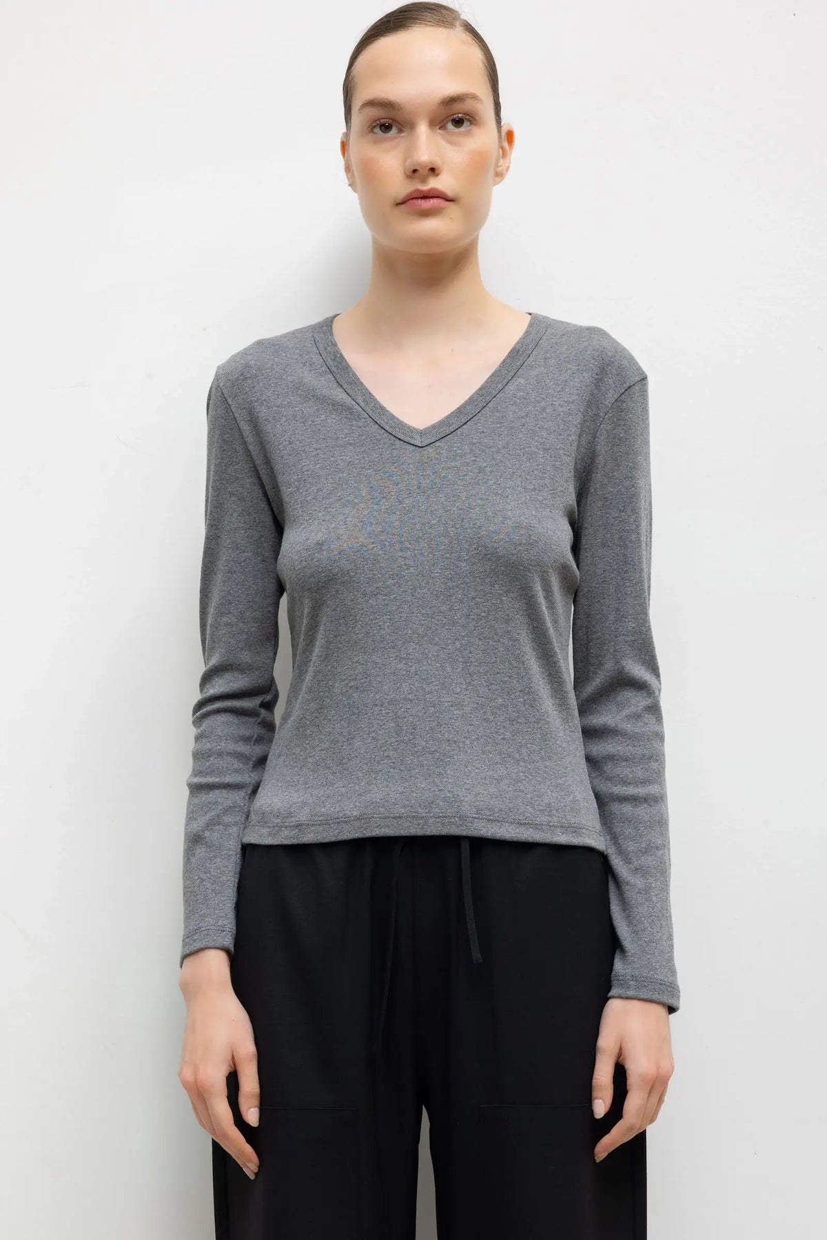 Pre-Order: Nando Slim Long Sleeve V Neck - Granite - Image 1
