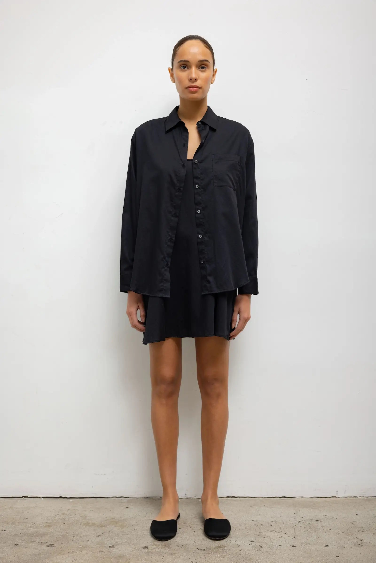 Yoko Classic Button Down - Black - Image 3