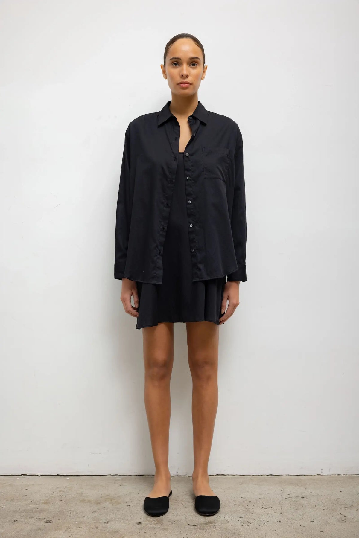 Yoko Classic Button Down - Black - Image 3