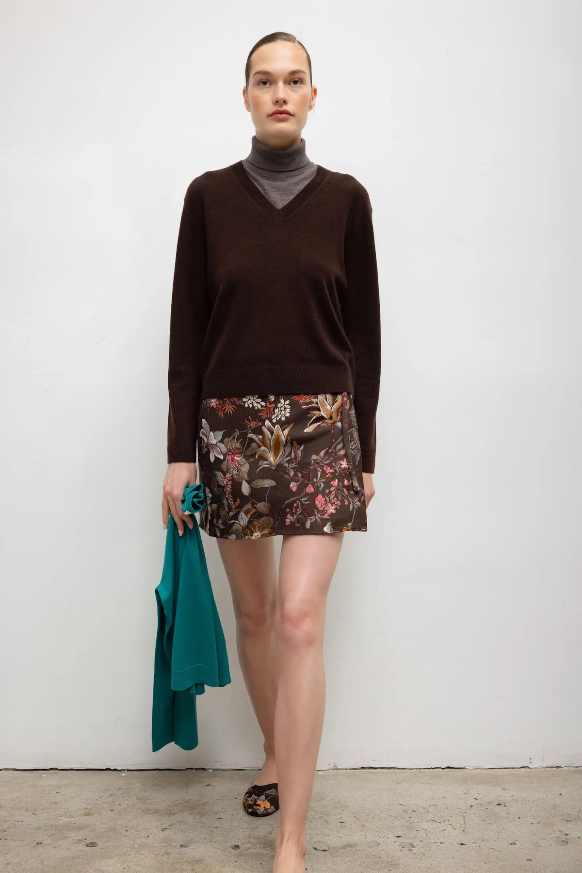 Zoe V Neck - Chocolate - Image 4