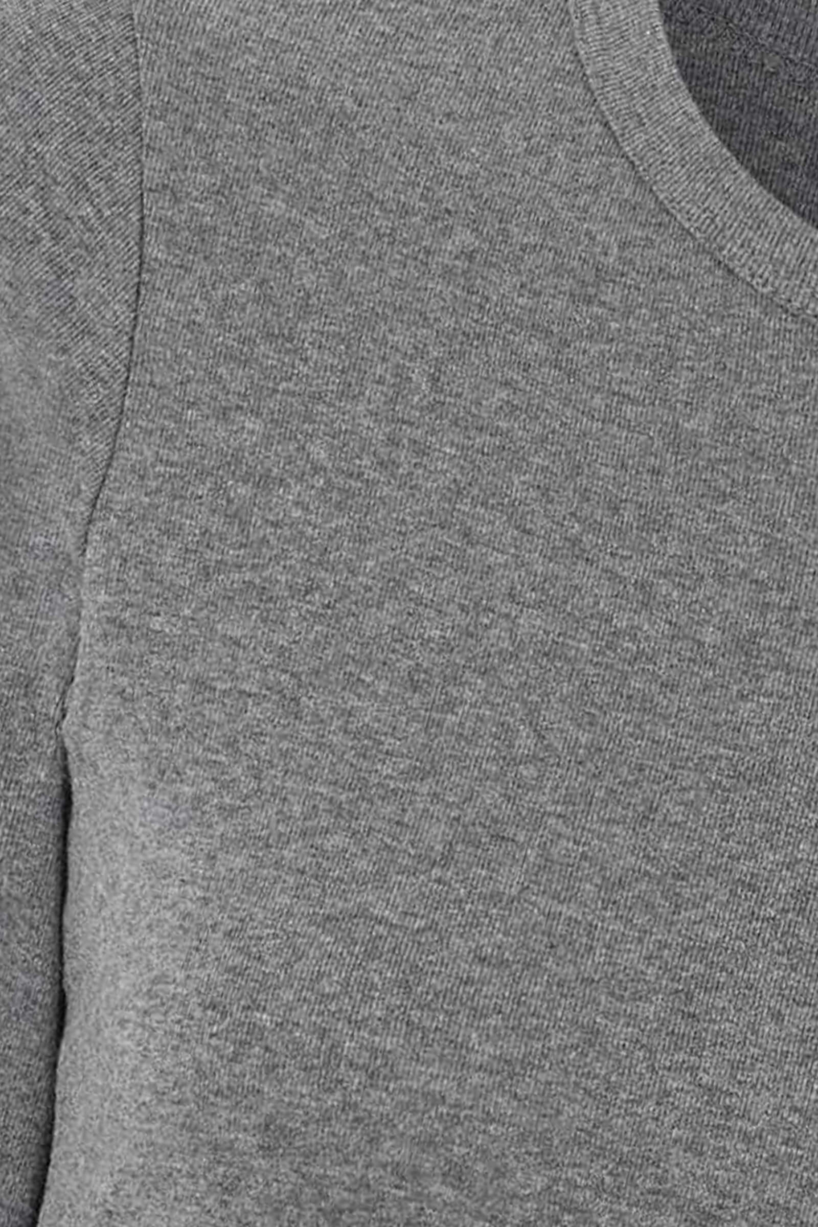 Pre-Order: Nando Slim Long Sleeve V Neck
